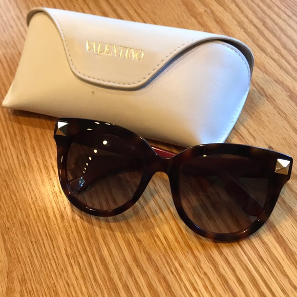 valentino tortoise shell sunglasses